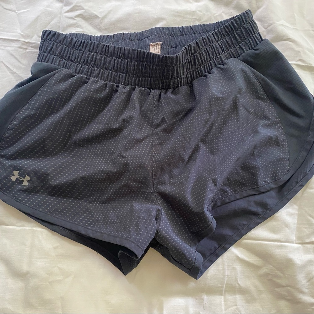 Under Armour Black Athletic Shorts Moisture-Wicking Elastic Waist